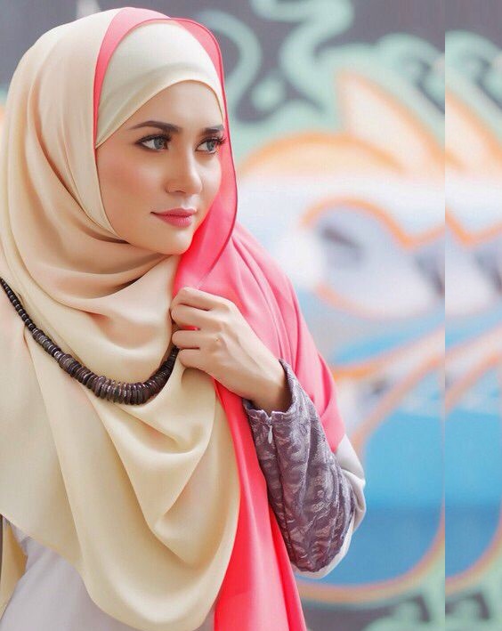Color duo hijab style